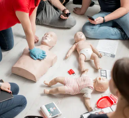 21-10-2025 EHBO reanimatie en verstikking bij volwassenen + baby & kind